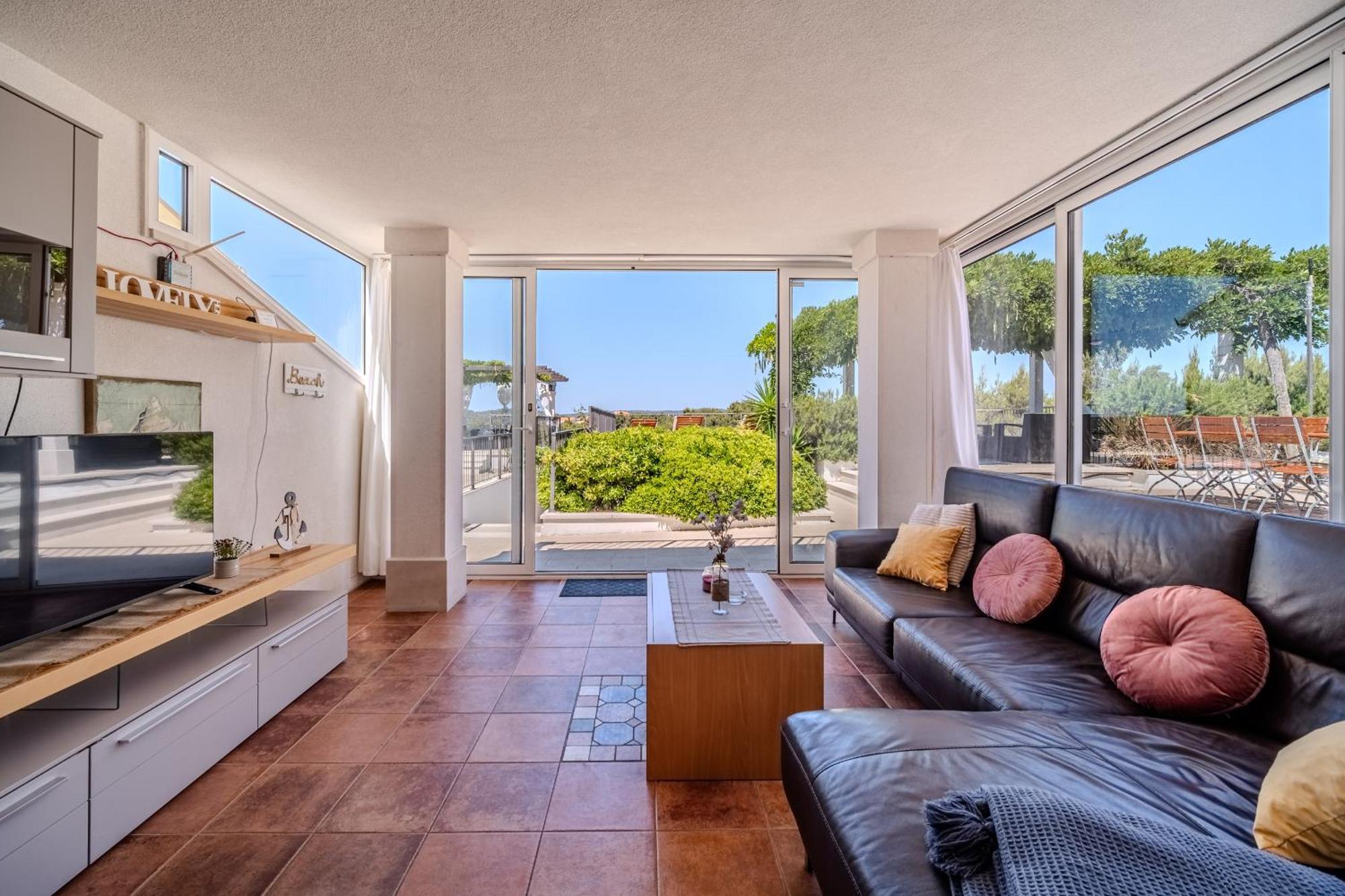 Villa Julia With Heated Pool, Ideal For Large Groups Milna  Exterior foto
